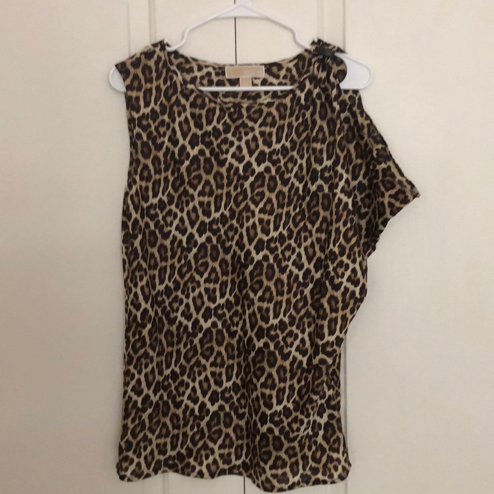 Micheal Kors Leopard print top..